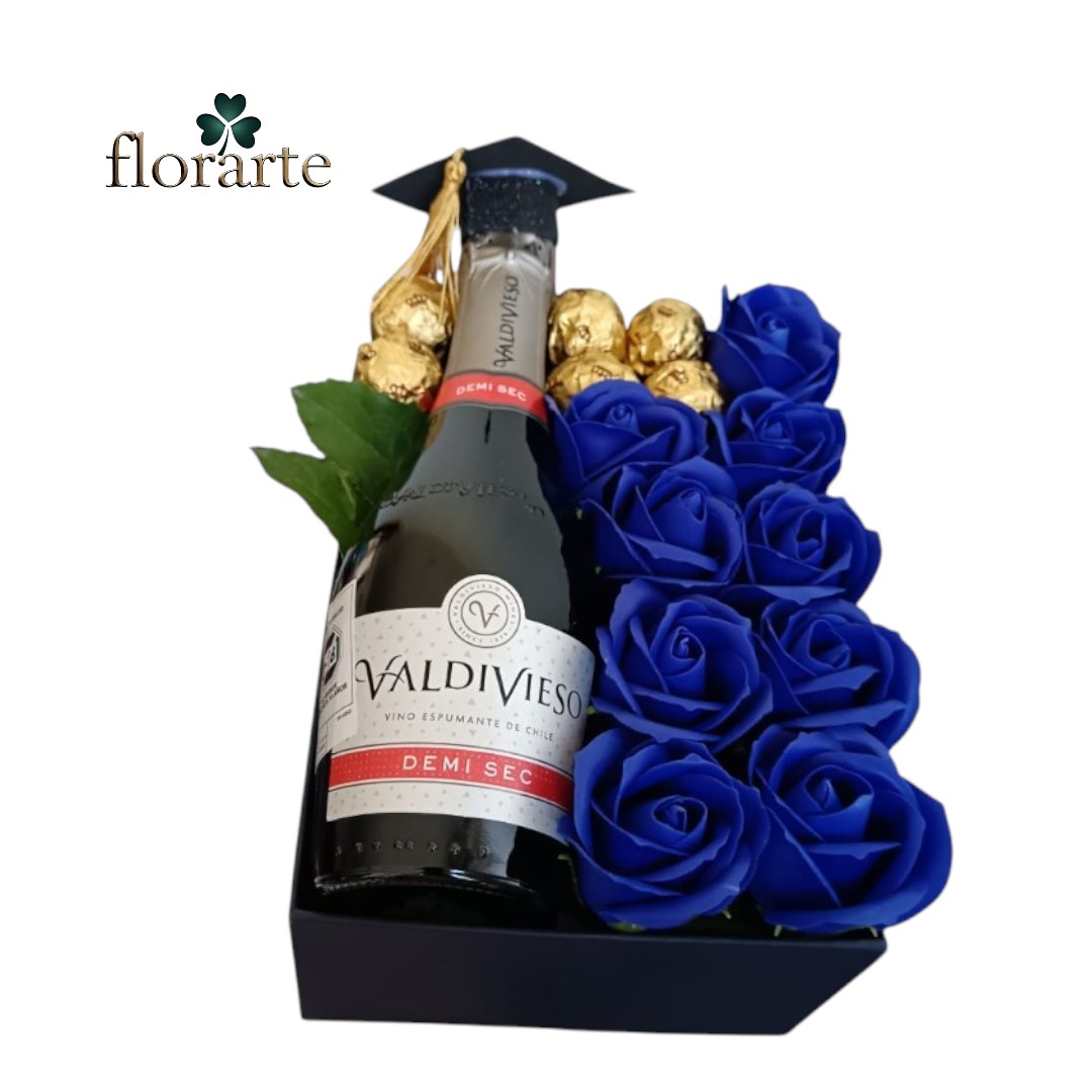 59 Box Cuadrado 9 Rosas Eternas De Jabón + 6 Bombones + Vino Valdivieso - Imagen 1